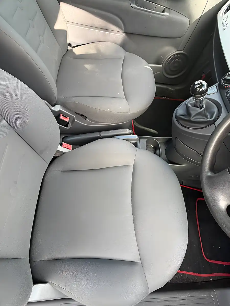 Used 2013 Fiat 500 Pop White - Interior and Exterior details 9