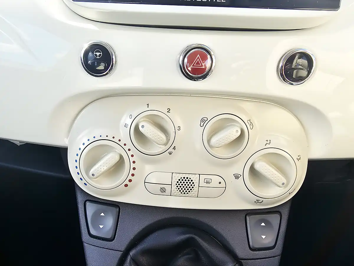Used 2013 Fiat 500 Pop White - Interior and Exterior details 11
