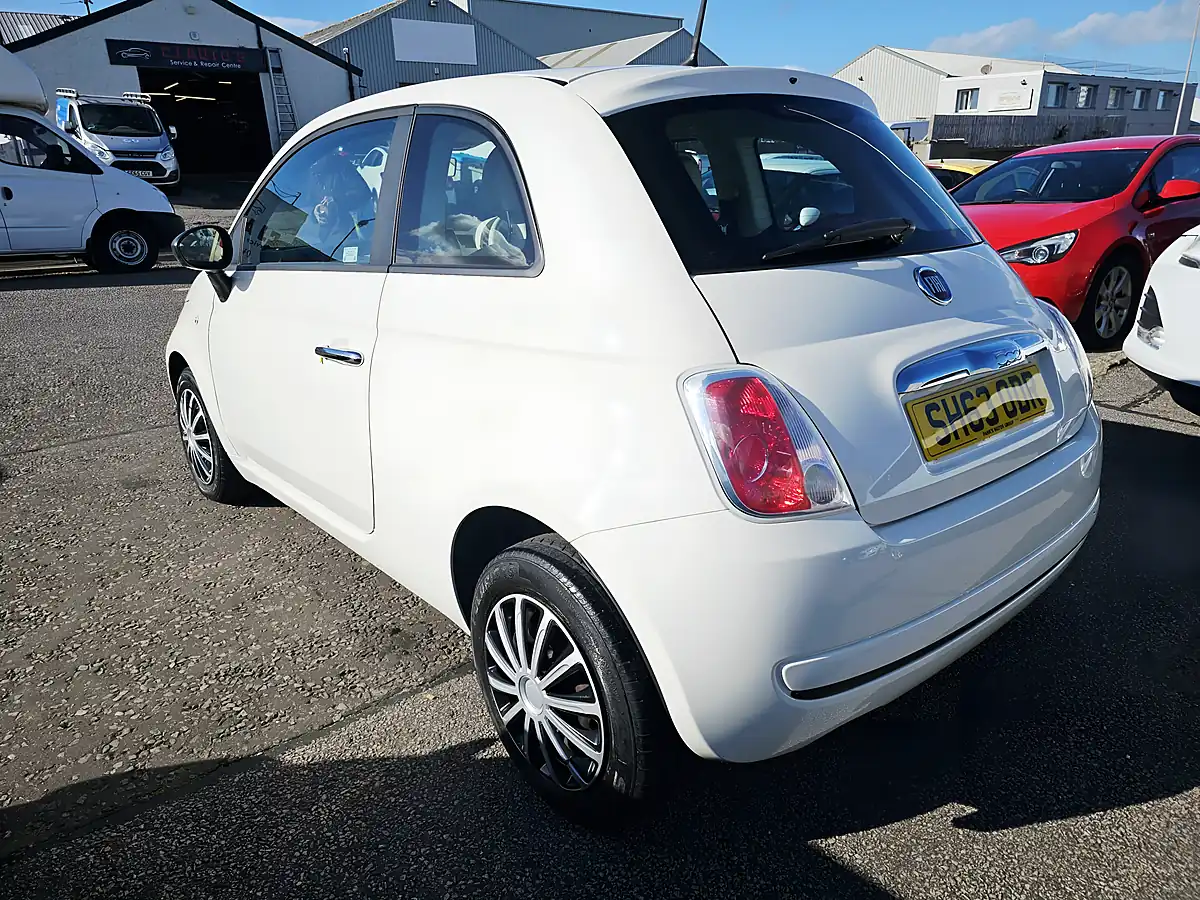 Used 2013 Fiat 500 Pop White - Interior and Exterior details 5