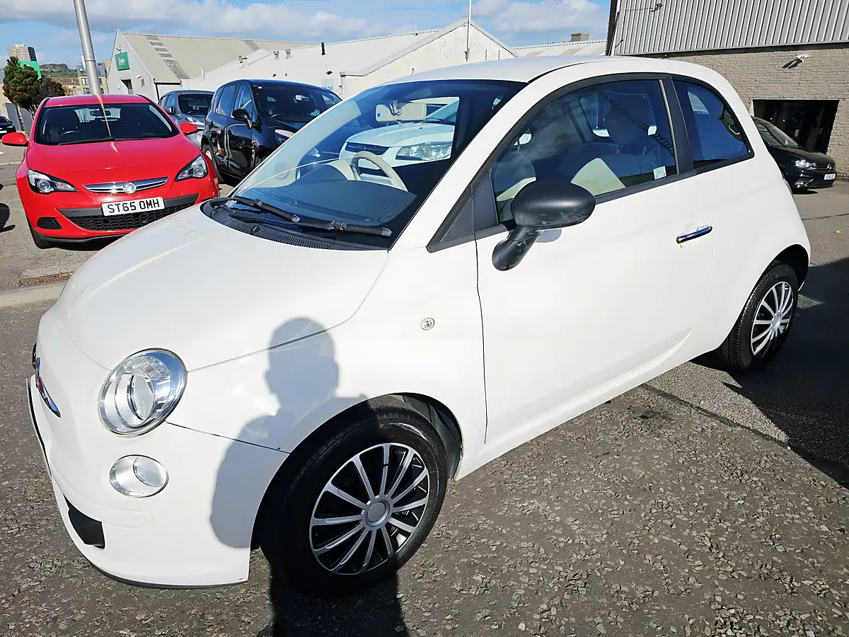 Used 2013 Fiat 500 Pop White - Interior and Exterior details 6