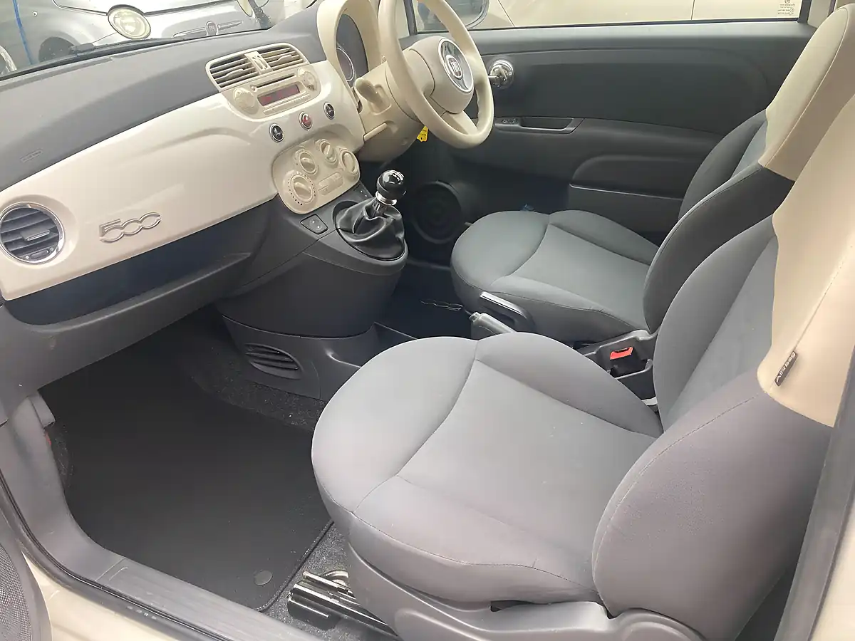 Used 2013 Fiat 500 Pop White - Interior and Exterior details 19