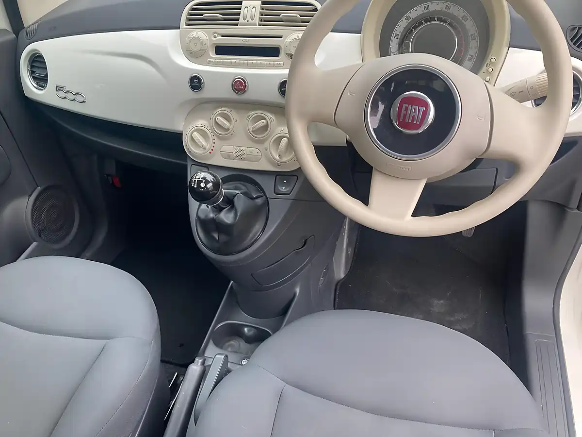Used 2013 Fiat 500 Pop White - Interior and Exterior details 20
