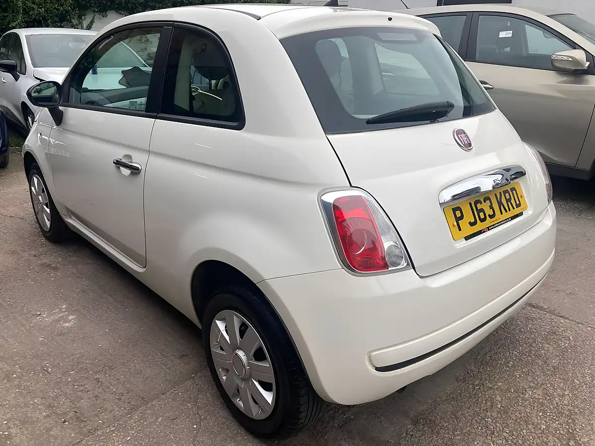 Used 2013 Fiat 500 Pop White - Interior and Exterior details 4