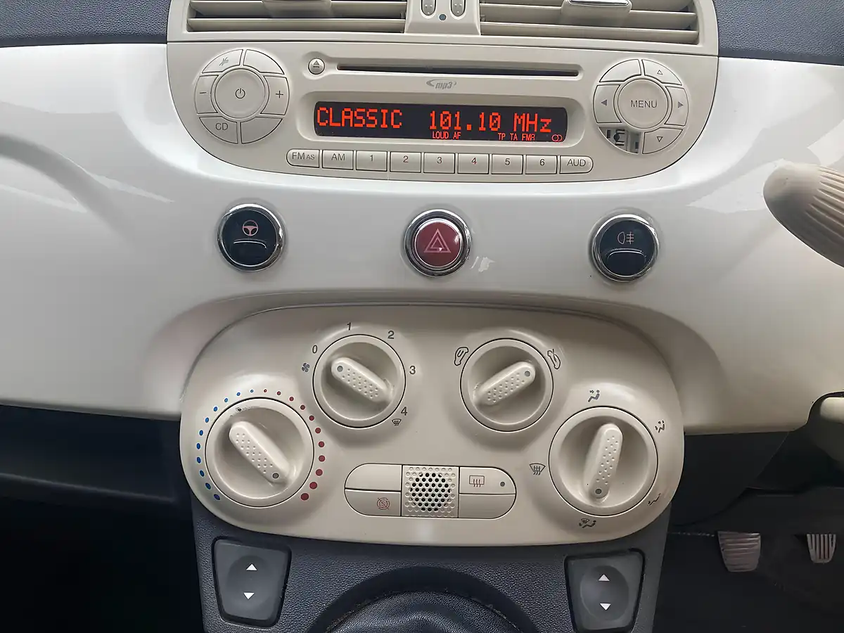 Used 2013 Fiat 500 Pop White - Interior and Exterior details 7