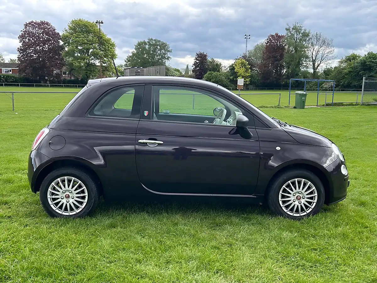 Used 2013 Fiat 500 Popular Purple - Interior and Exterior details 4