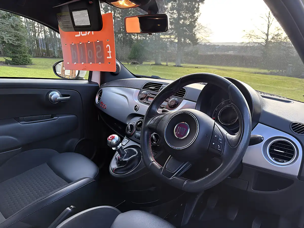 Used 2013 Fiat 500 S White - Interior and Exterior details 15