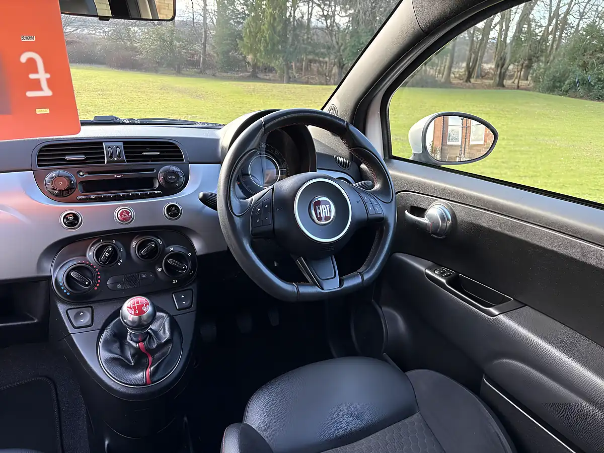 Used 2013 Fiat 500 S White - Interior and Exterior details 7