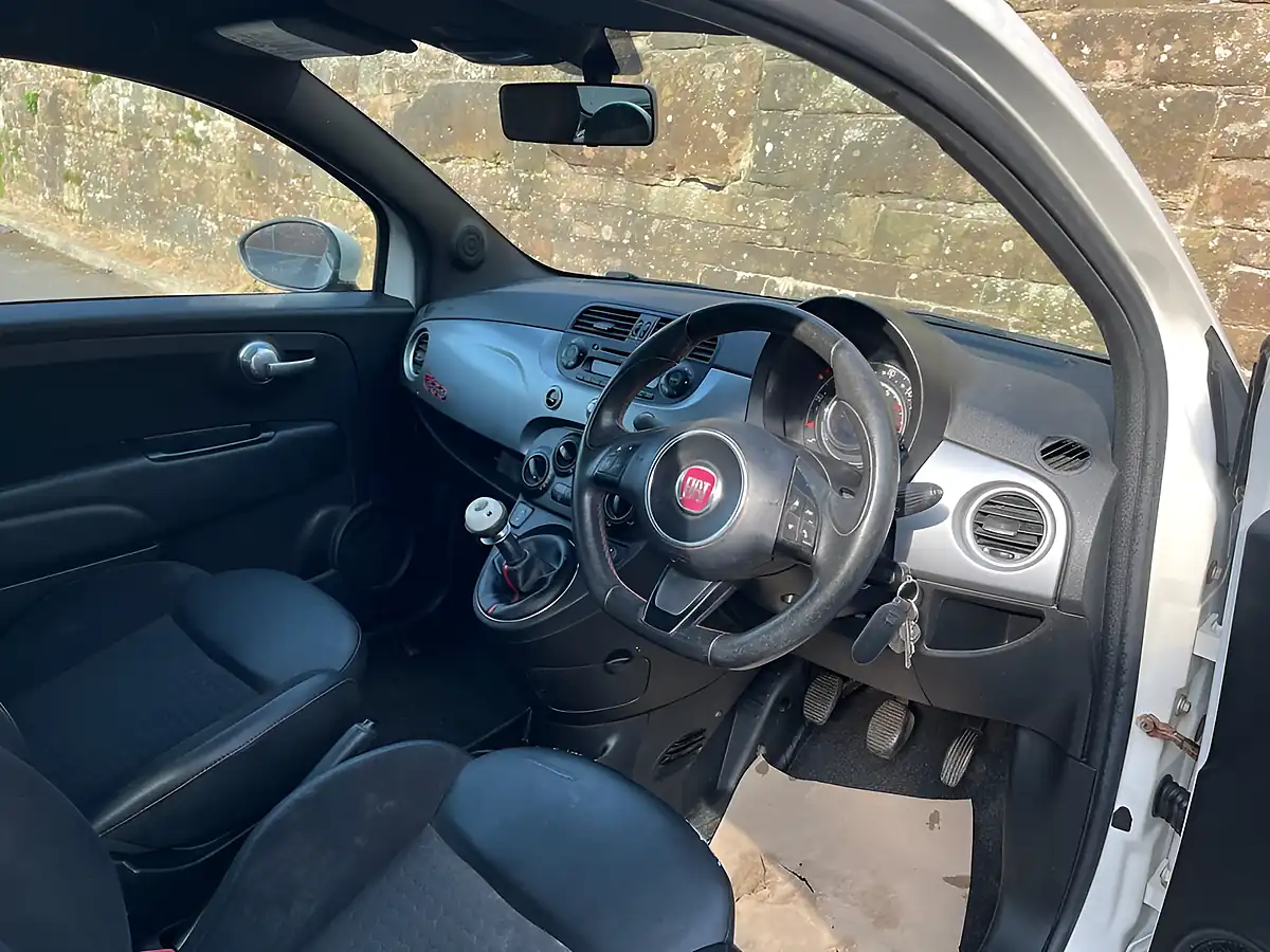 Used 2013 Fiat 500 S White - Interior and Exterior details 12