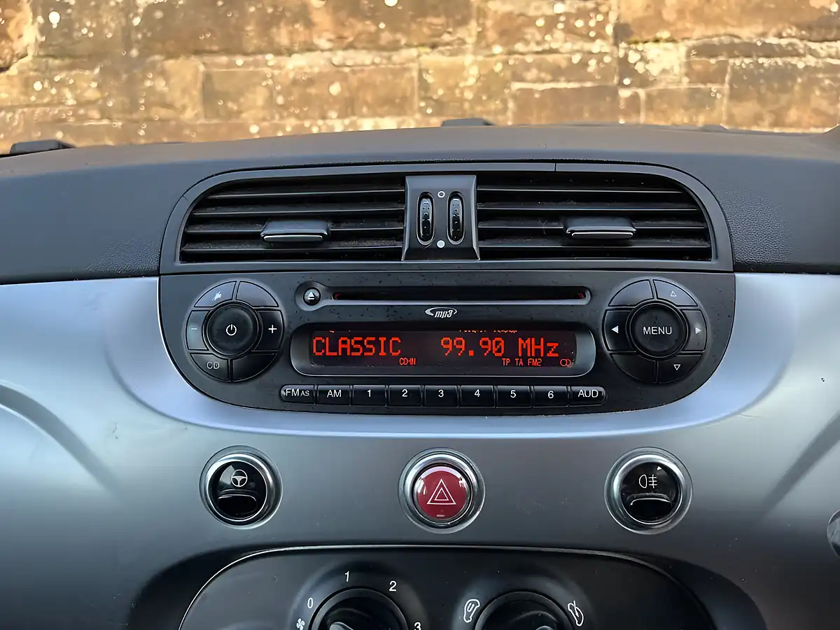 Used 2013 Fiat 500 S White - Interior and Exterior details 16