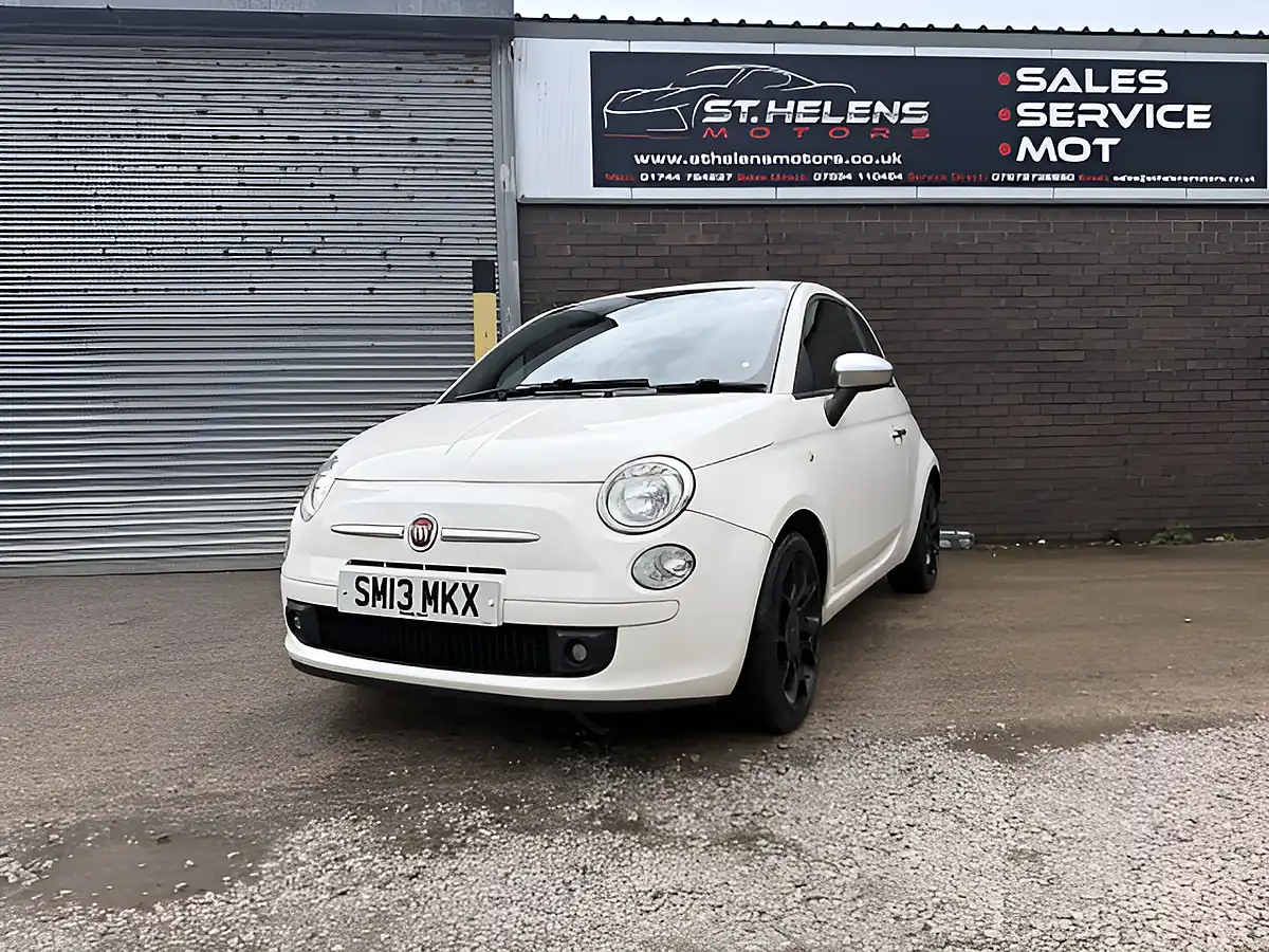 Used 2013 Fiat 500 Street White - Front View