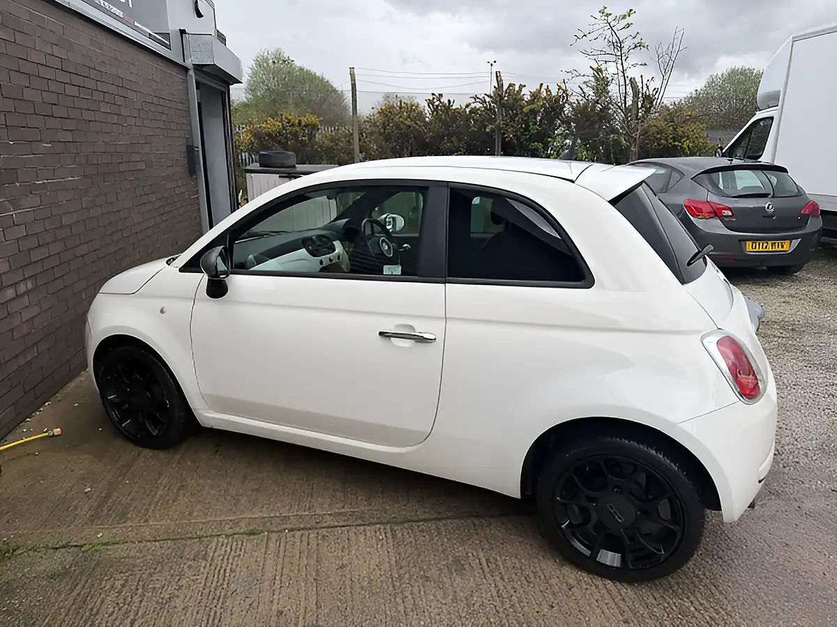 Used 2013 Fiat 500 Street White - Interior and Exterior details 12