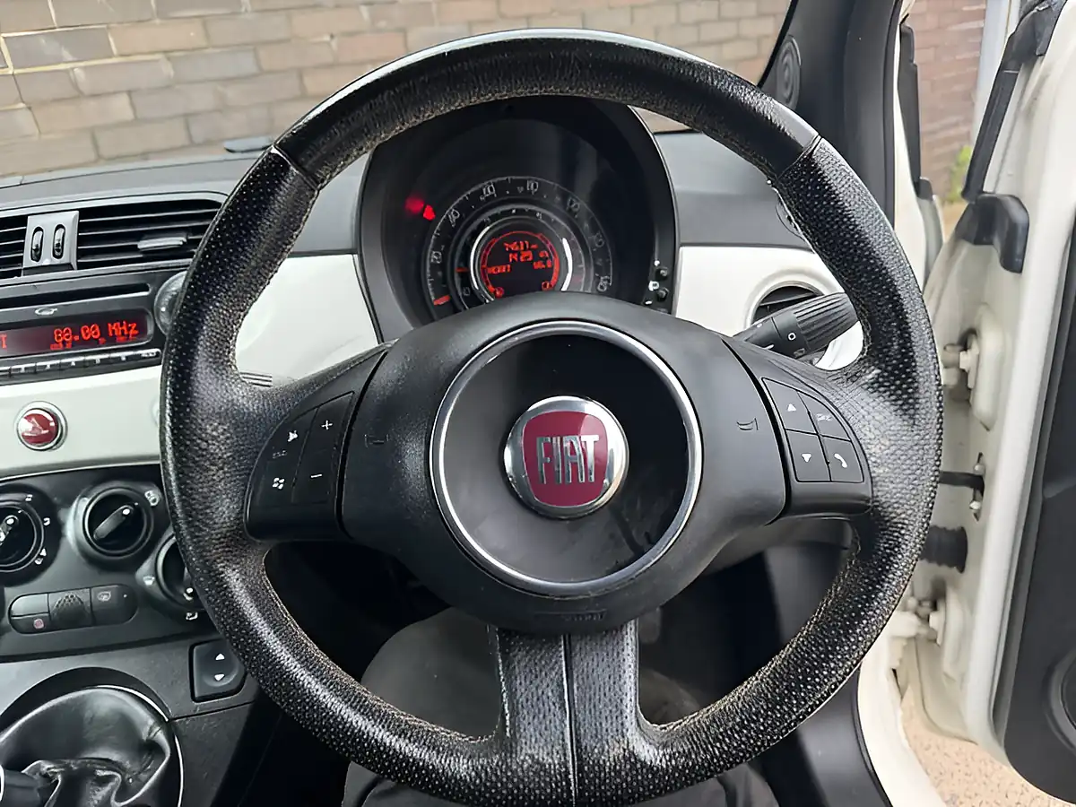 Used 2013 Fiat 500 Street White - Interior and Exterior details 16