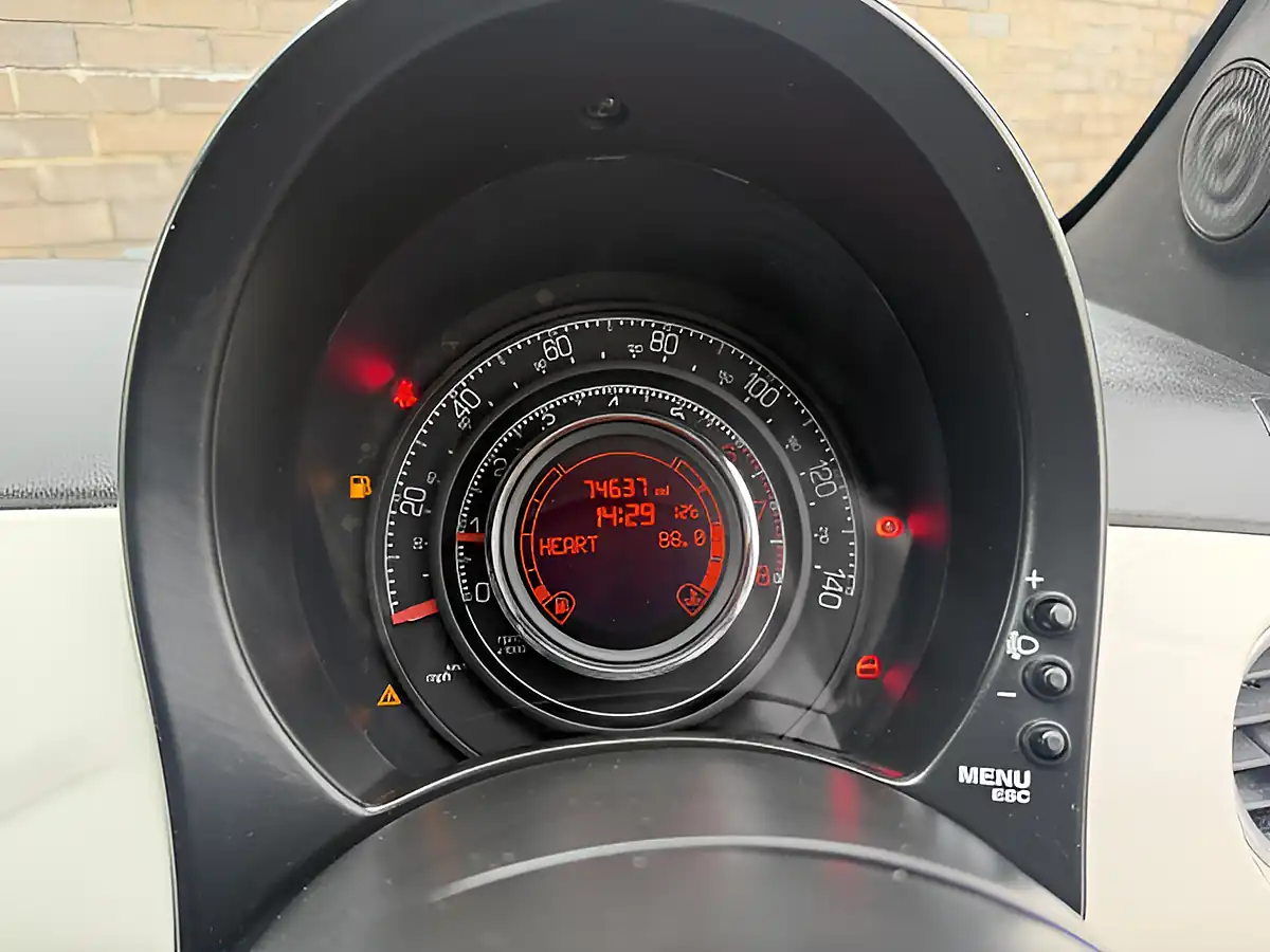 Used 2013 Fiat 500 Street White - Interior and Exterior details 17