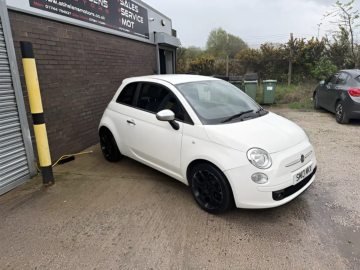 Used 2013 Fiat 500 Street White - Interior and Exterior details 8
