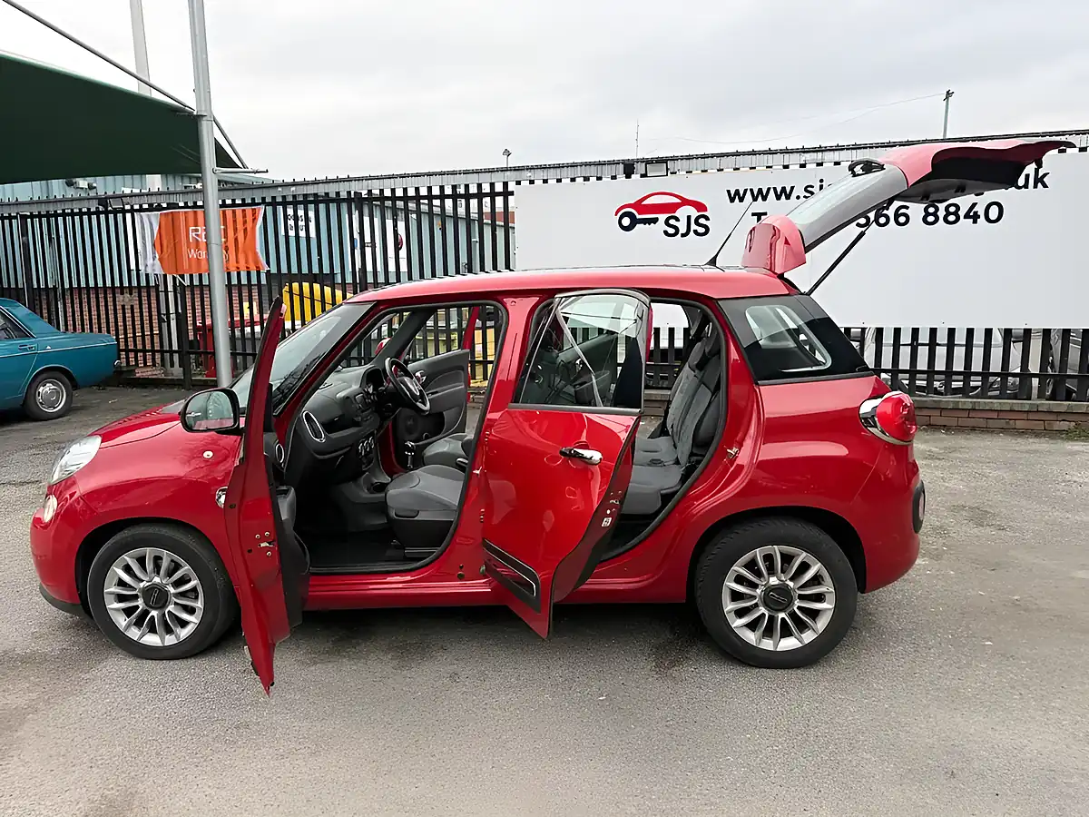 Used 2013 Fiat 500L Lounge Red - Interior and Exterior details 11