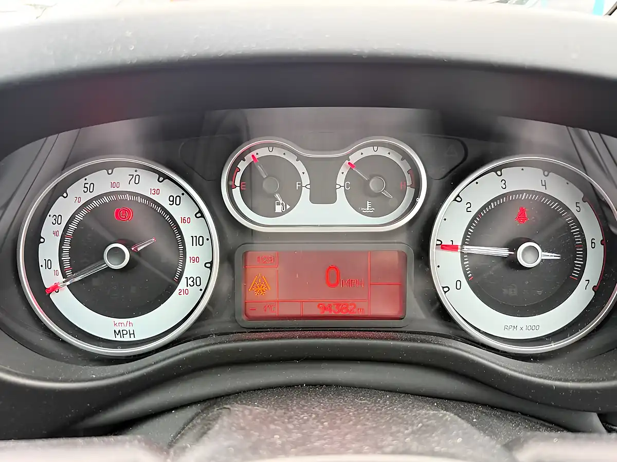 Used 2013 Fiat 500L Lounge Red - Interior and Exterior details 17