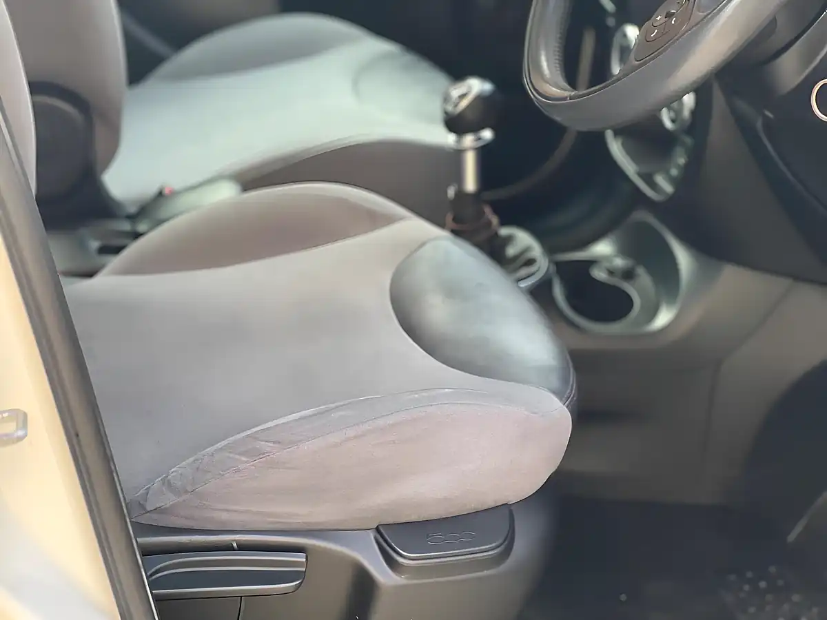 Used 2013 Fiat 500L Lounge White - Interior and Exterior details 12