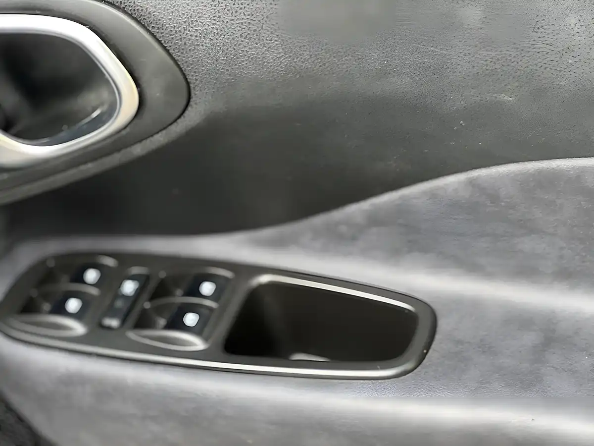 Used 2013 Fiat 500L Lounge White - Interior and Exterior details 13