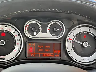Used 2013 Fiat 500L Lounge White - Interior and Exterior details 16