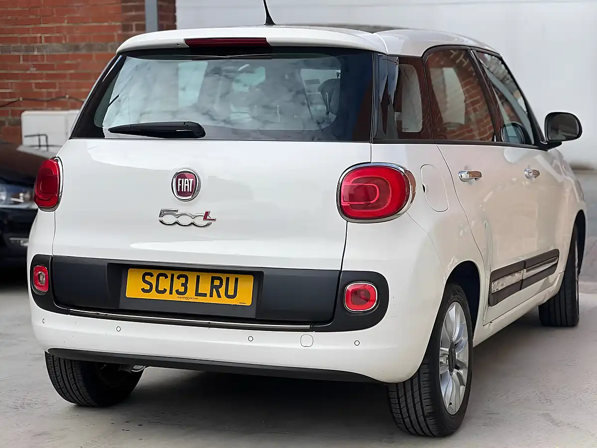 Used 2013 Fiat 500L Lounge White - Interior and Exterior details 7