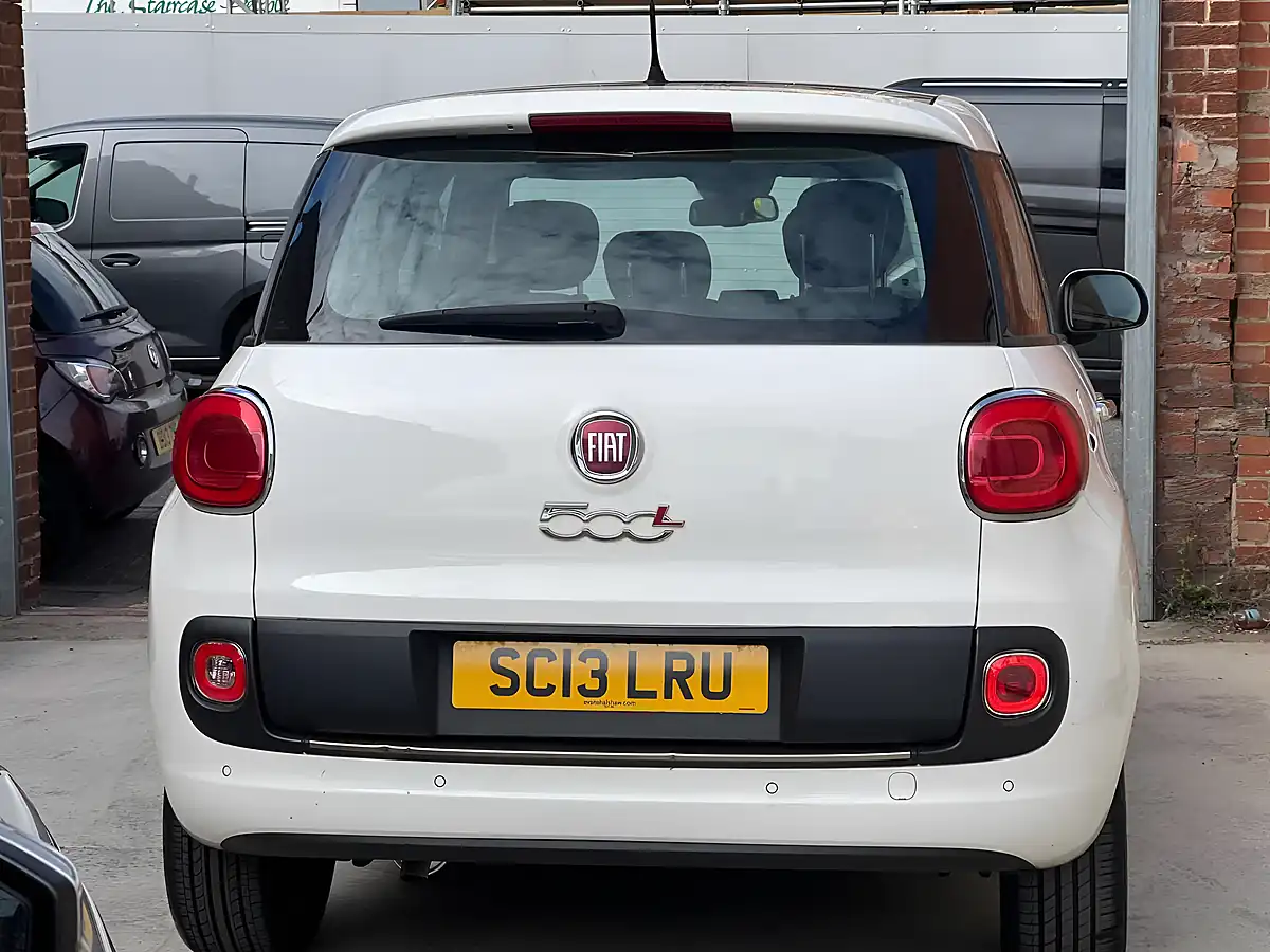 Used 2013 Fiat 500L Lounge White - Interior and Exterior details 8