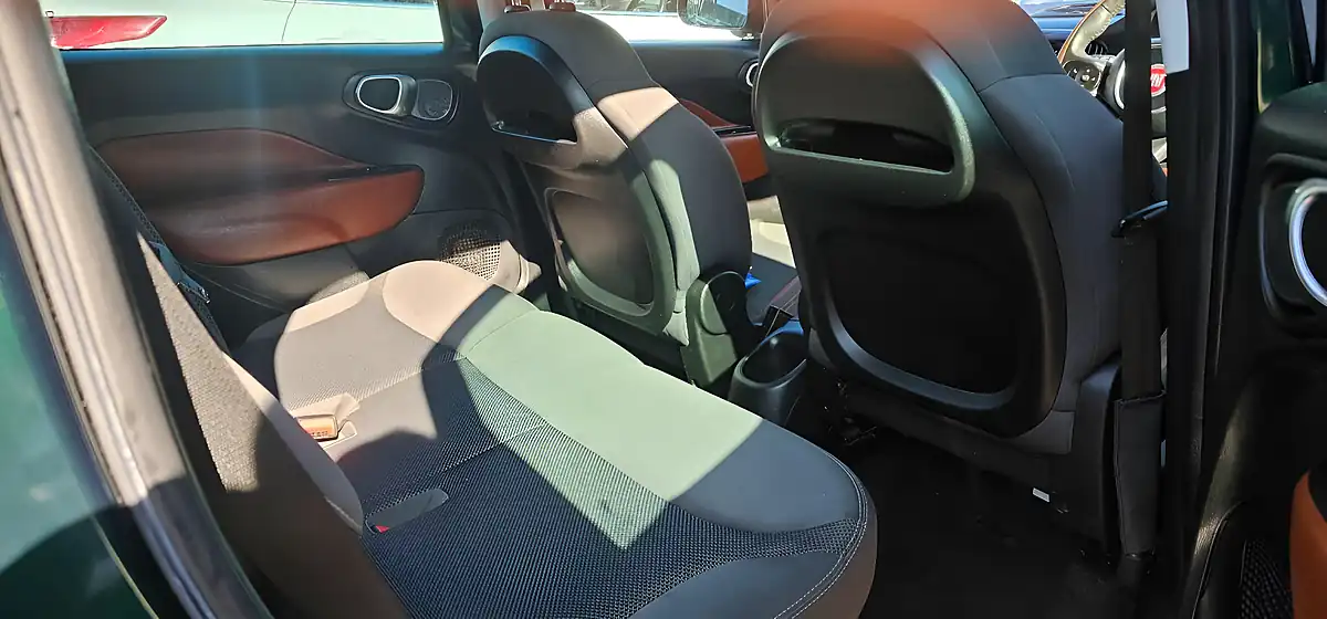 Used 2013 Fiat 500L Trekking Green - Interior and Exterior details 14