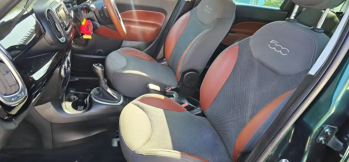 Used 2013 Fiat 500L Trekking Green - Interior and Exterior details 18