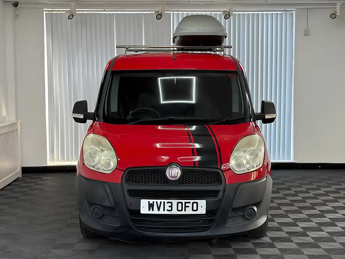 Used 2013 Fiat Doblo Maxi L2 H1 Red - Interior and Exterior details 4