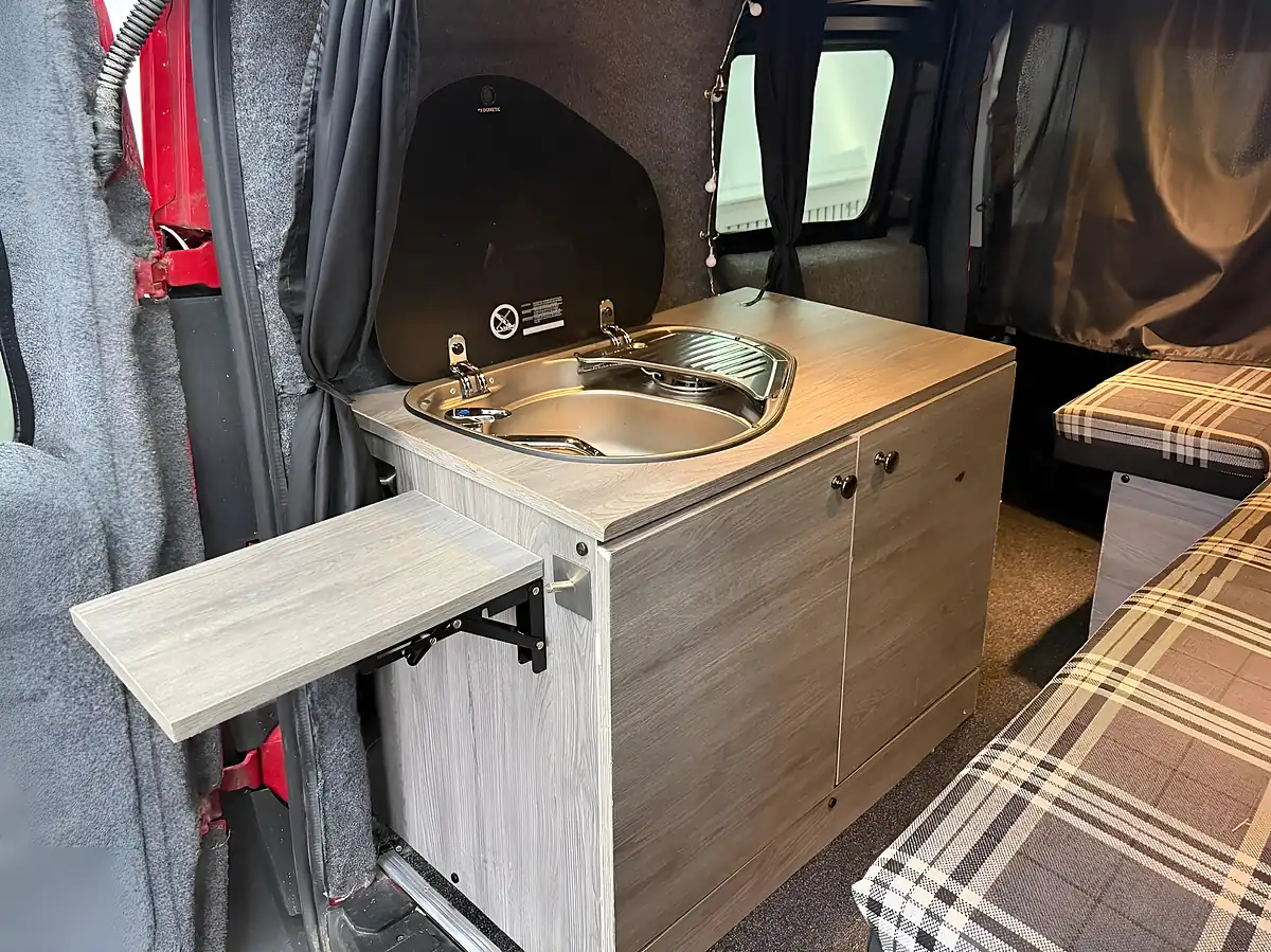 Used 2013 Fiat Doblo Maxi L2 H1 Red - Interior and Exterior details 9