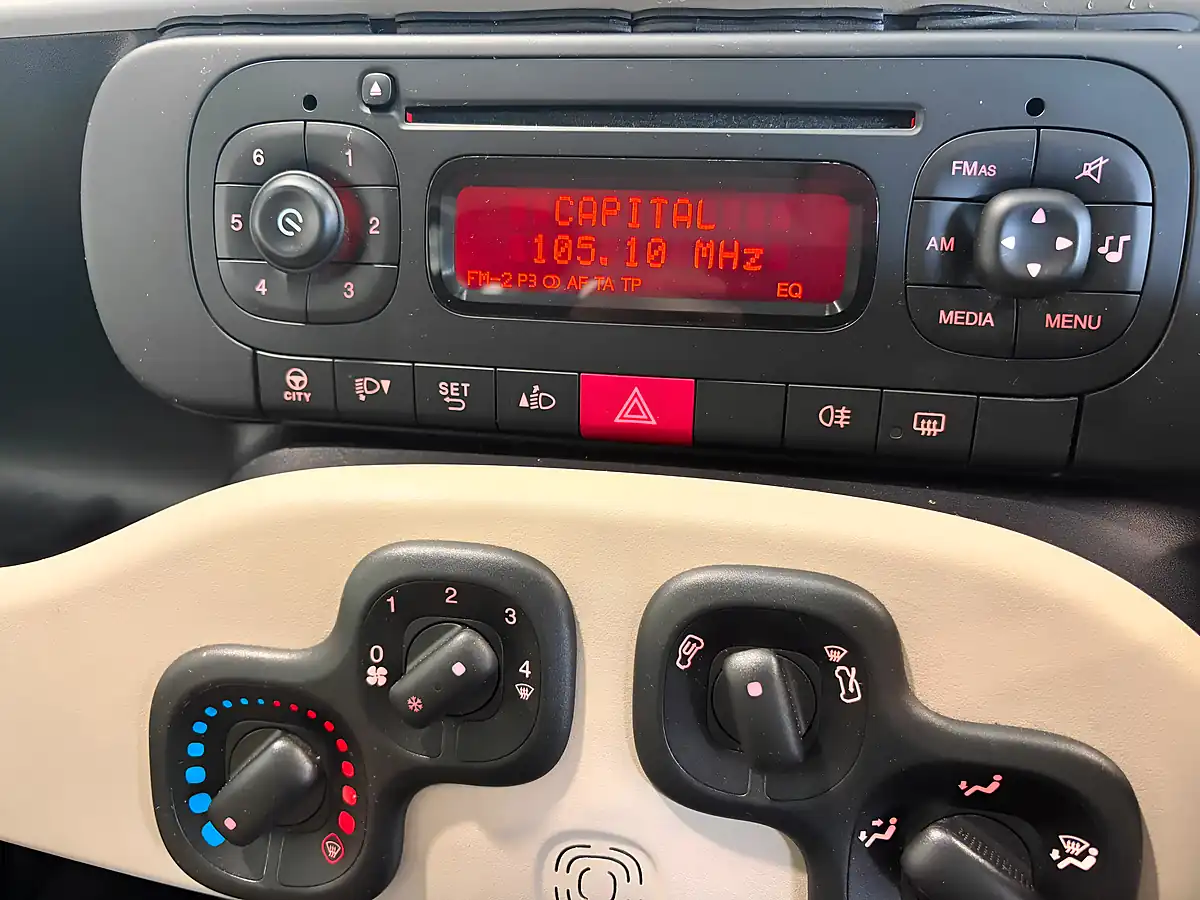 Used 2013 Fiat Panda Easy Blue - Interior and Exterior details 11