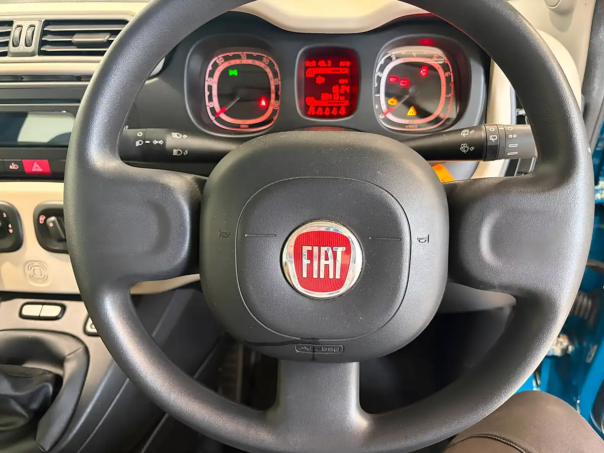 Used 2013 Fiat Panda Easy Blue - Interior and Exterior details 12