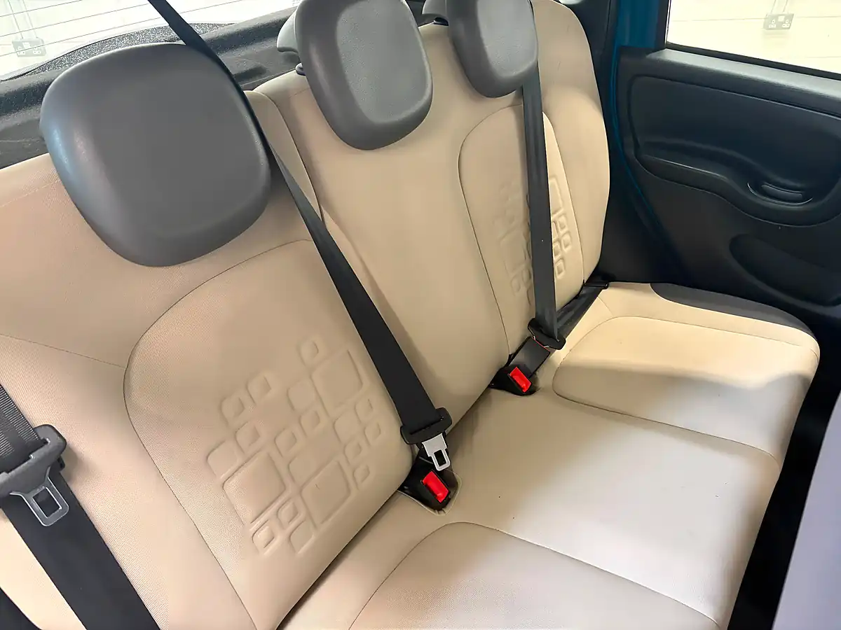 Used 2013 Fiat Panda Easy Blue - Interior and Exterior details 17