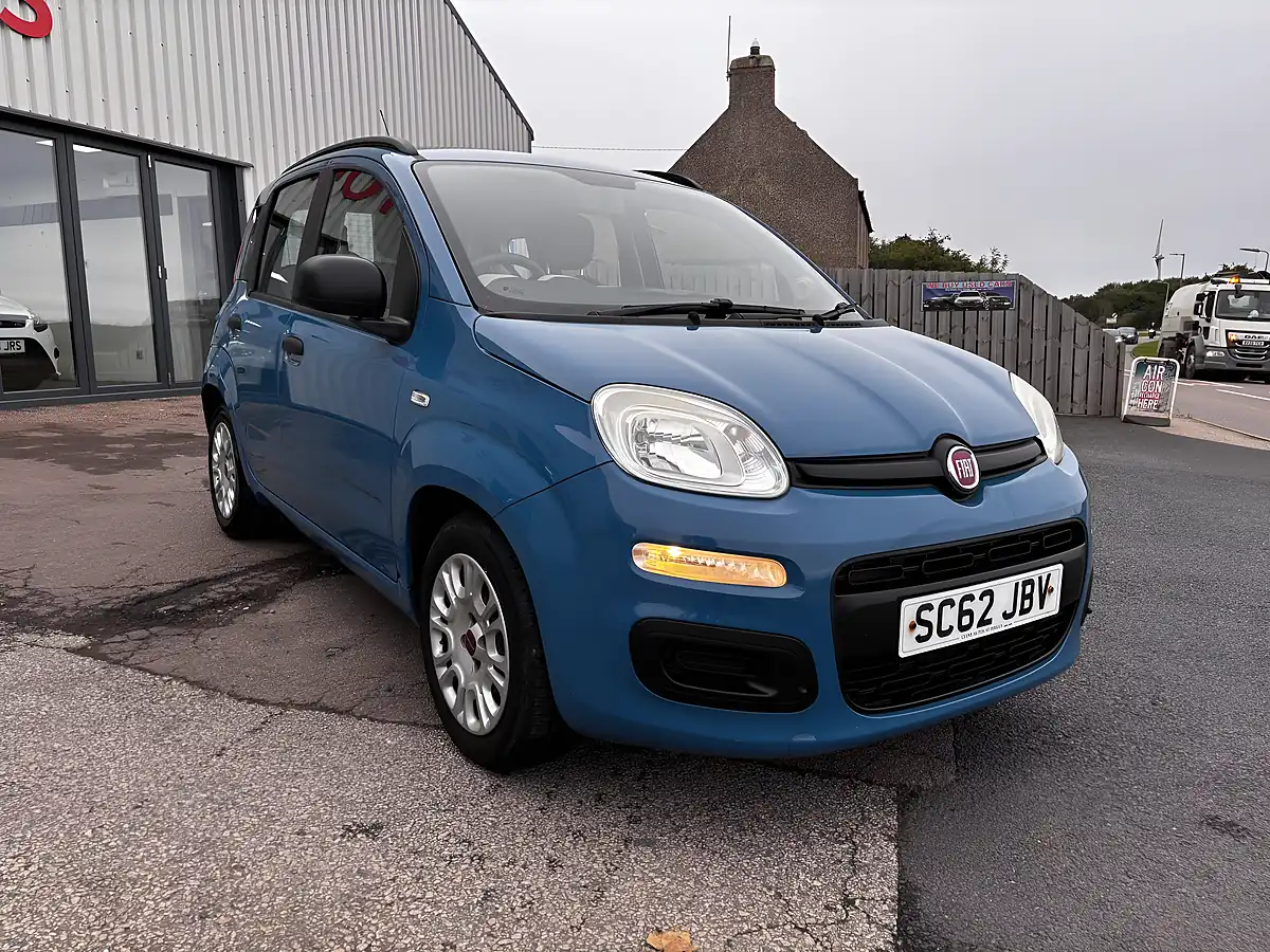 Used 2013 Fiat Panda Easy Blue - Interior and Exterior details 2