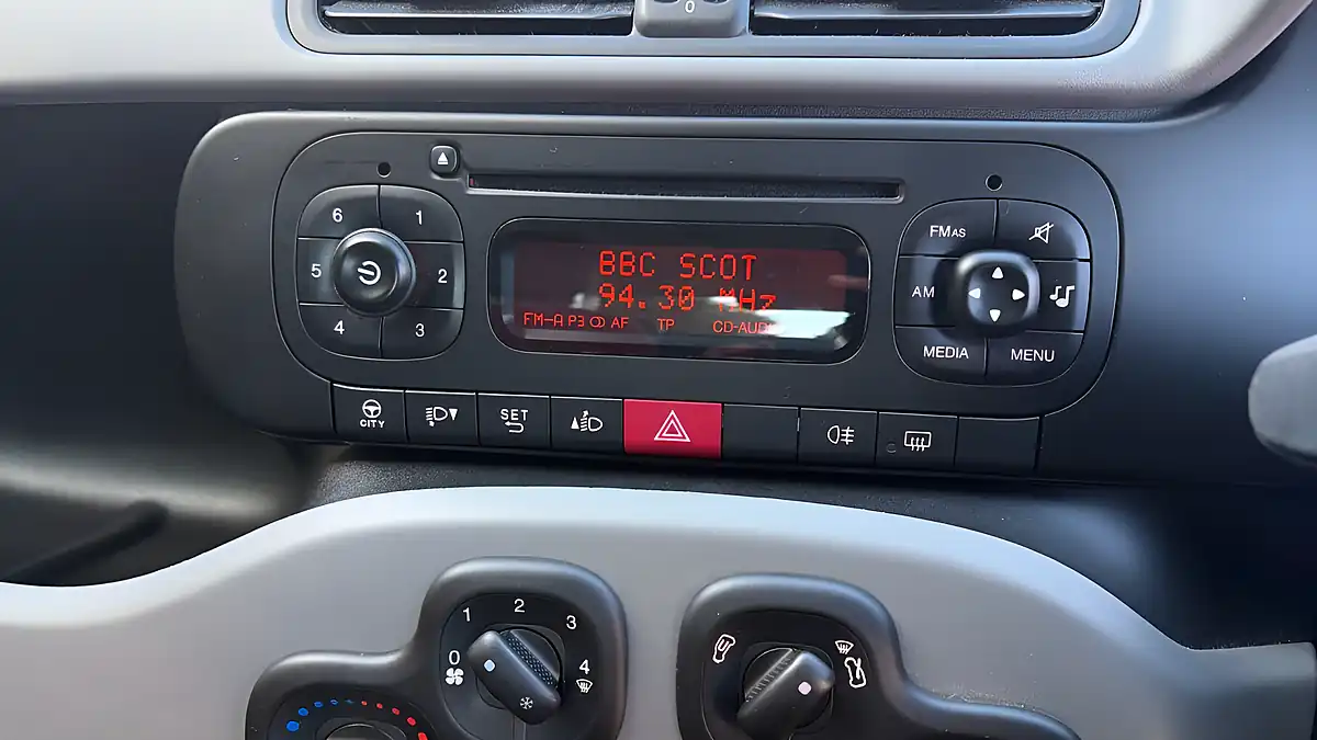 Used 2013 Fiat Panda Easy Red - Interior and Exterior details 10