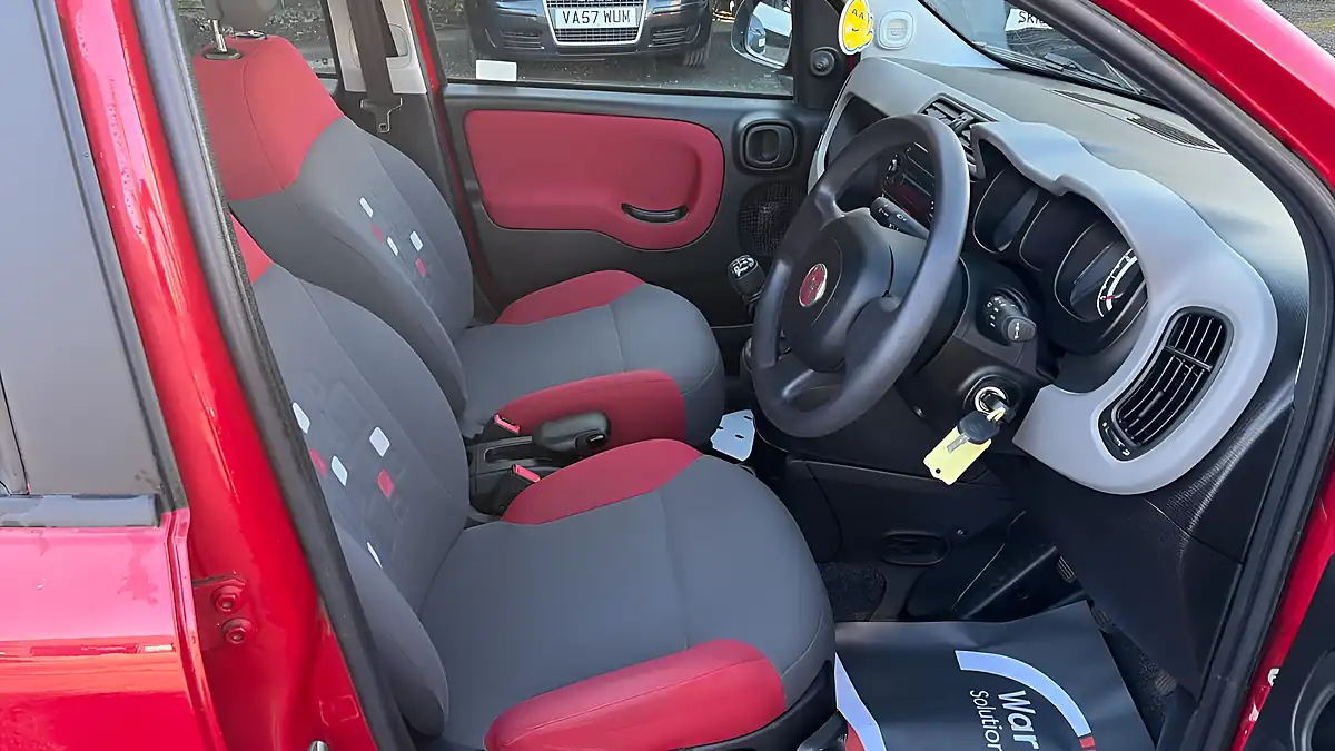 Used 2013 Fiat Panda Easy Red - Interior and Exterior details 13