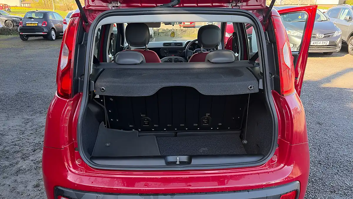 Used 2013 Fiat Panda Easy Red - Interior and Exterior details 15