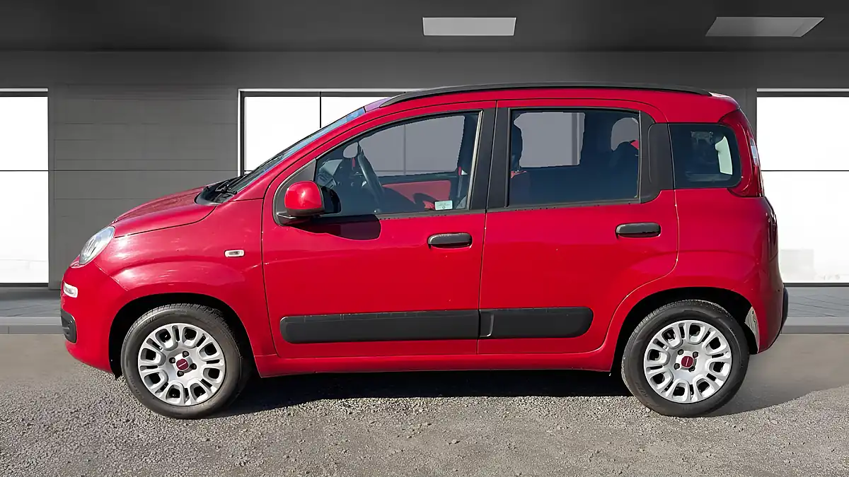 Used 2013 Fiat Panda Easy Red - Interior and Exterior details 3