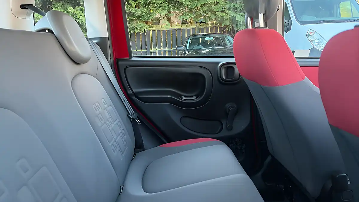 Used 2013 Fiat Panda Easy Red - Interior and Exterior details 9
