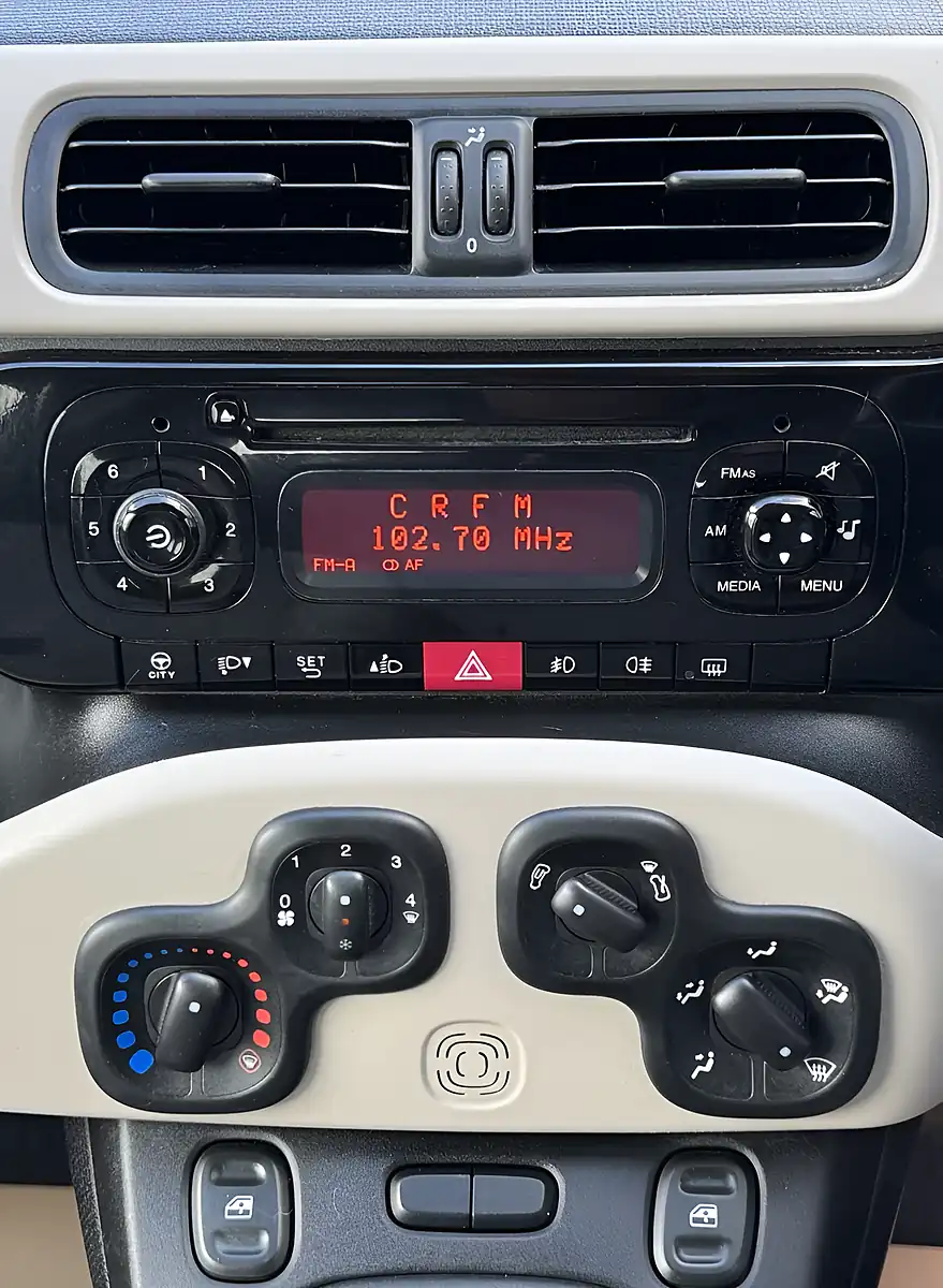 Used 2013 Fiat Panda Lounge Purple - Interior and Exterior details 15