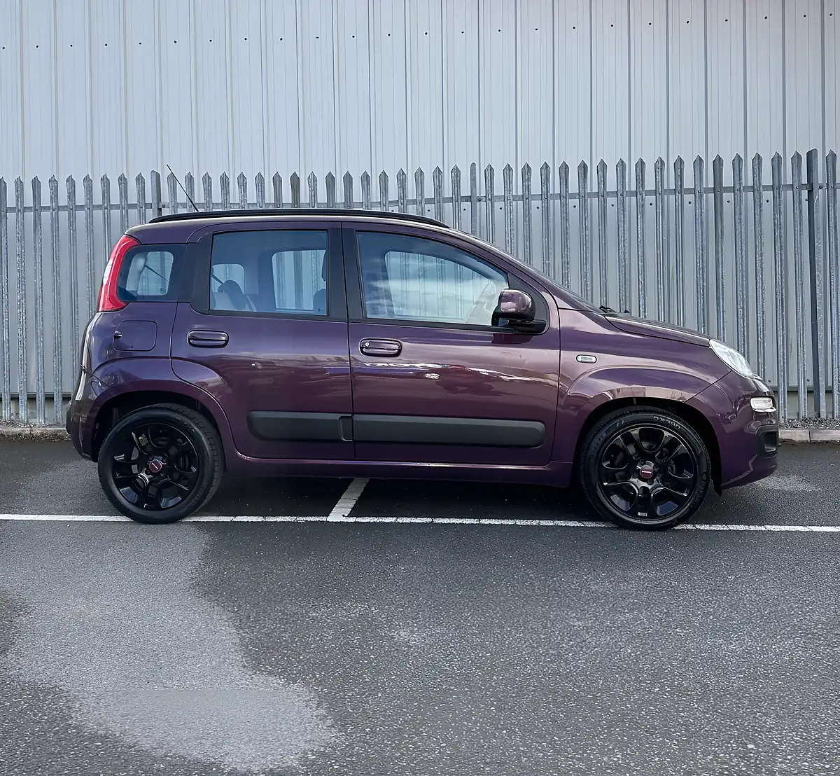 Used 2013 Fiat Panda Lounge Purple - Interior and Exterior details 7