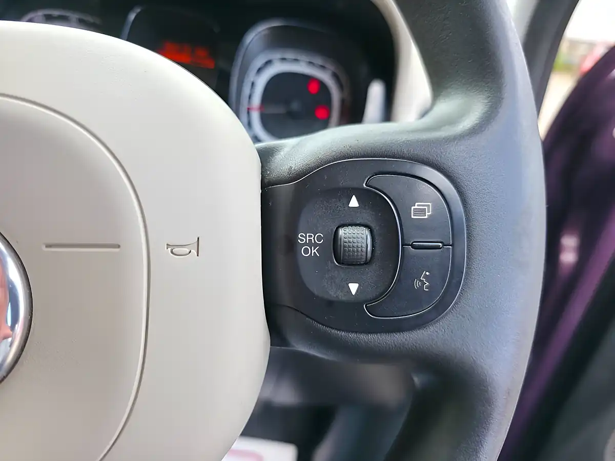 Used 2013 Fiat Panda Lounge Purple - Interior and Exterior details 16