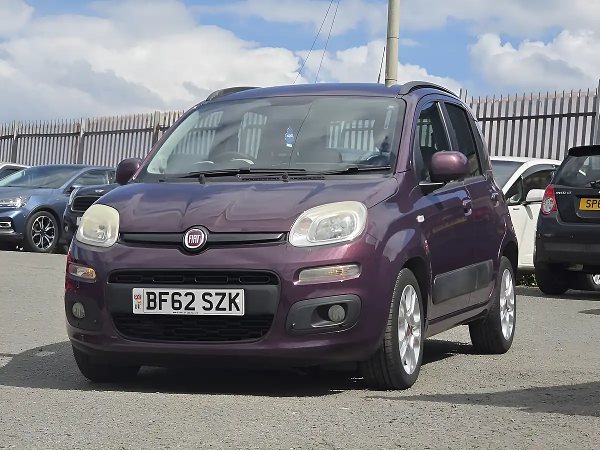 Used 2013 Fiat Panda Lounge Purple - Interior and Exterior details 3