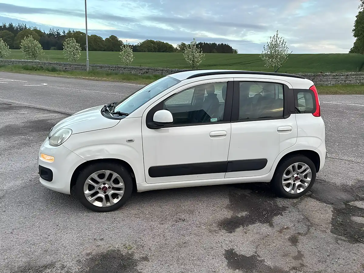 Used 2013 Fiat Panda Lounge White - Interior and Exterior details 4