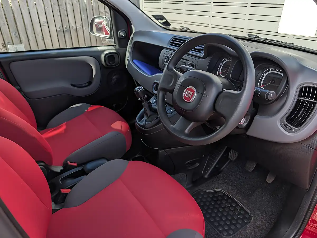 Used 2013 Fiat Panda Pop Red - Interior and Exterior details 15