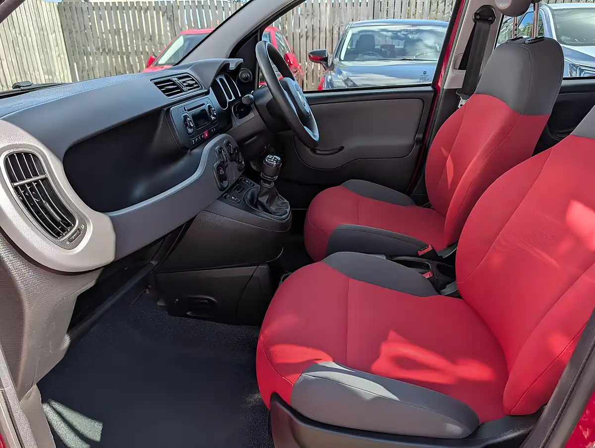 Used 2013 Fiat Panda Pop Red - Interior and Exterior details 18