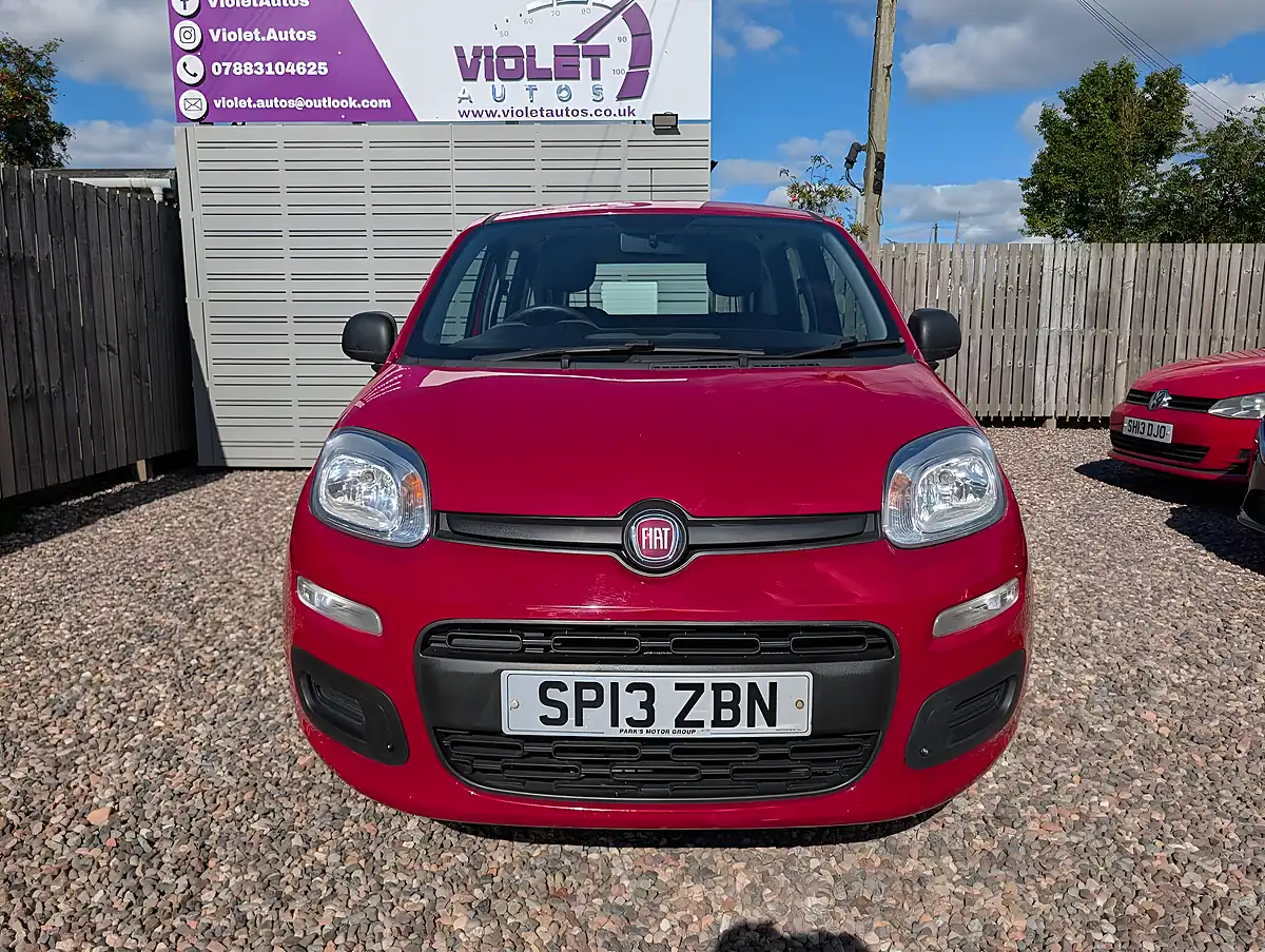 Used 2013 Fiat Panda Pop Red - Interior and Exterior details 7