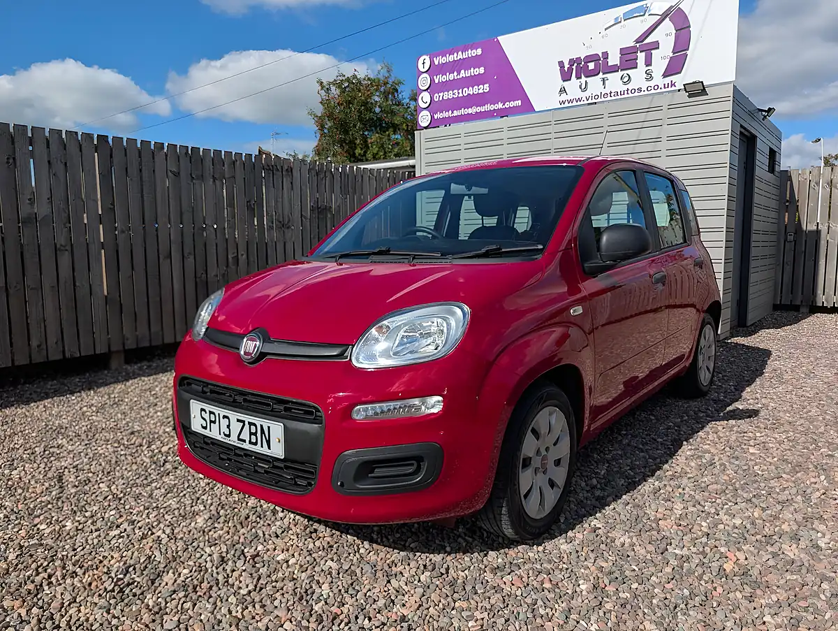 Used 2013 Fiat Panda Pop Red - Interior and Exterior details 8