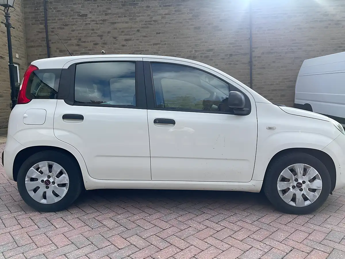 Used 2013 Fiat Panda Pop White - Interior and Exterior details 10