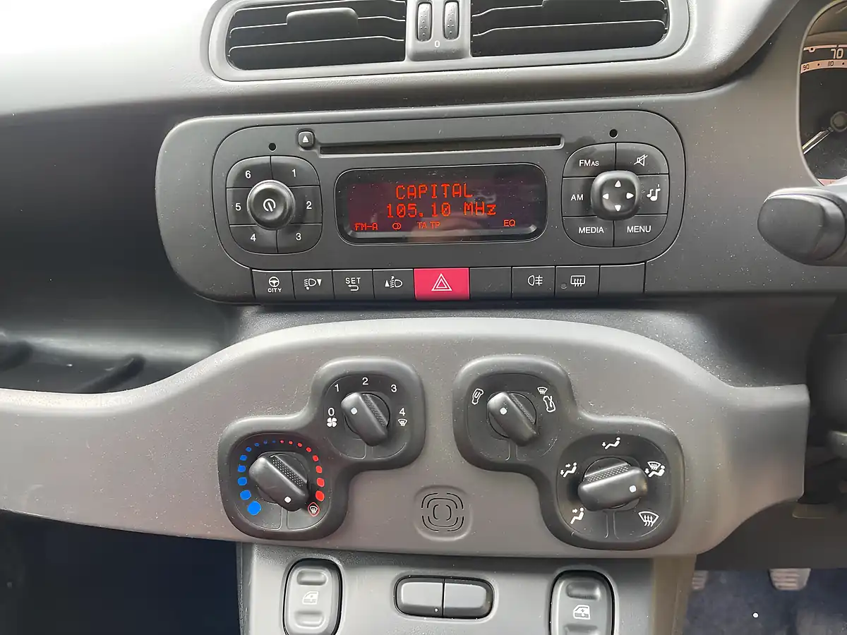 Used 2013 Fiat Panda Pop White - Interior and Exterior details 12