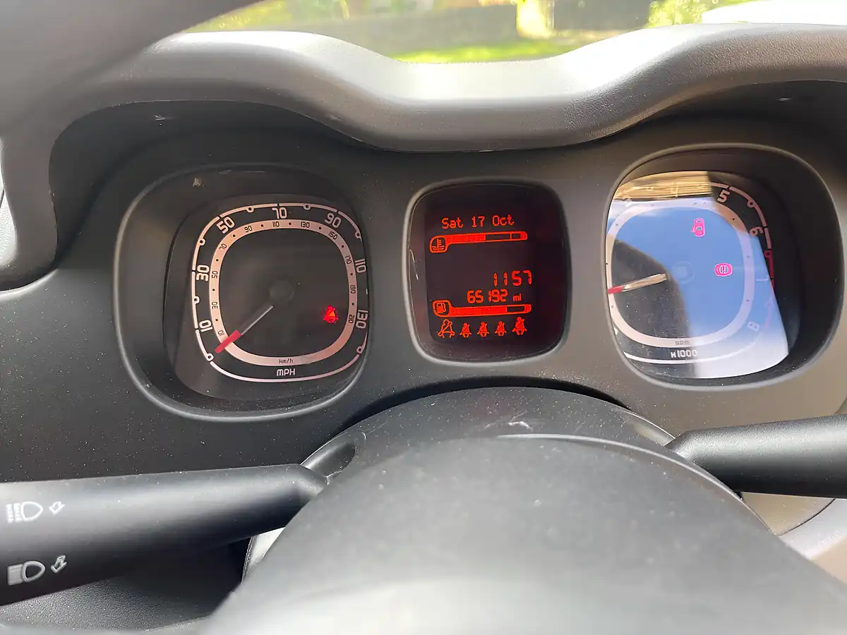 Used 2013 Fiat Panda Pop White - Interior and Exterior details 14